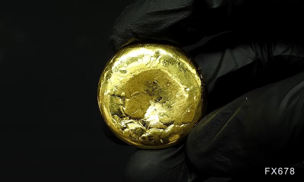 根据《金融时报》报道，美国正在推动恢复与乌克兰的矿产交易协议，以便获取乌克兰的重要矿产和能源资源，进一步加大对乌克兰的经济要求；